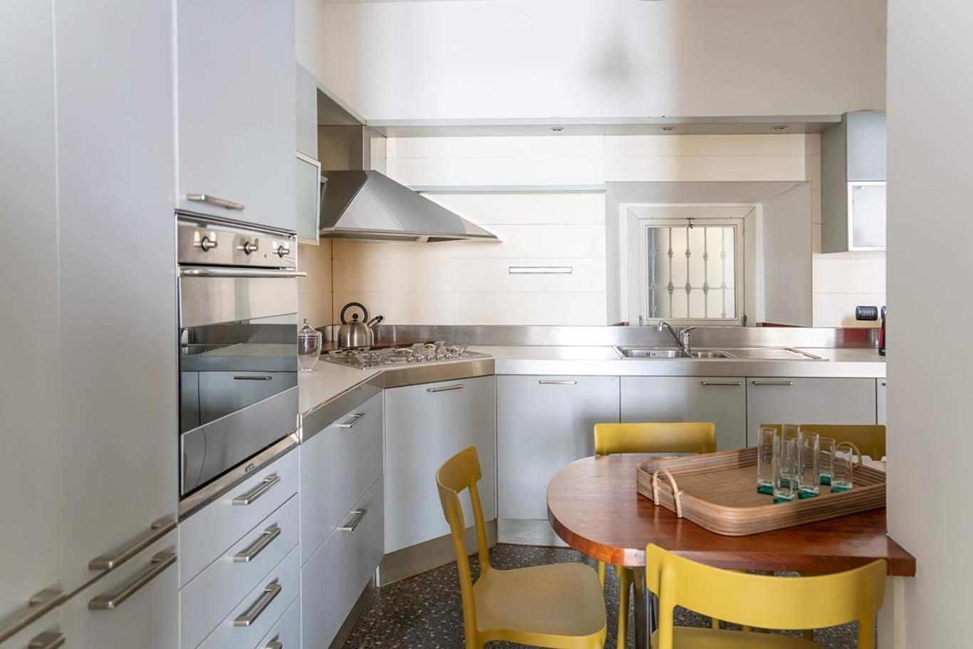 Arts At Porta Venezia Apartment *